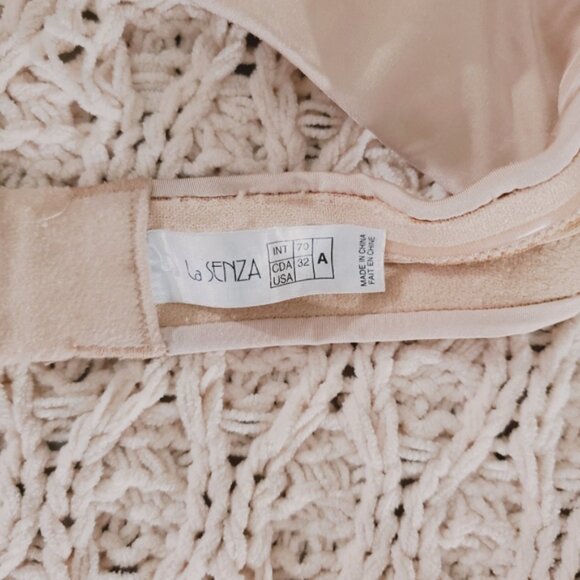 La Senza 32A Extreme Pushup Strapless Multi Way Bra with Gel Lining - Picture 10 of 13